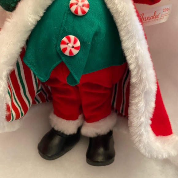 ANNALEE Collectible Santa  9” Peppermint Santa with Basket - Picture 8 of 14